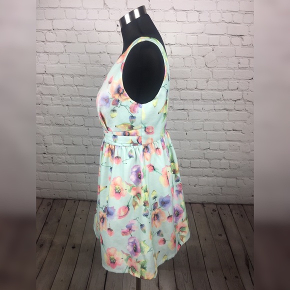 En Creme Pastel Floral Cocktail Dress - Picture 2 of 8